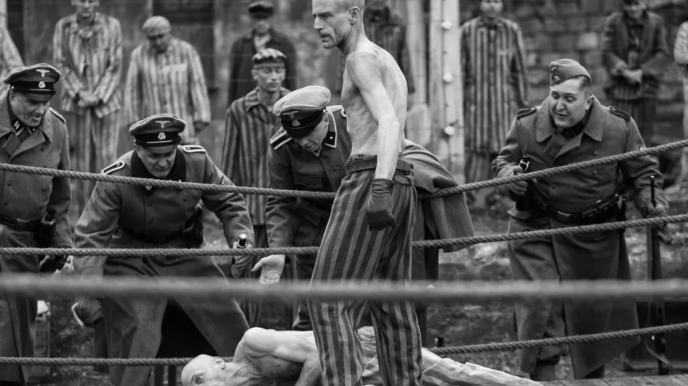 Ben Foster som Harry Haft, boxaren som överlevde Förintelsen genom att boxas mot andra lägerfångar. Pressbild.