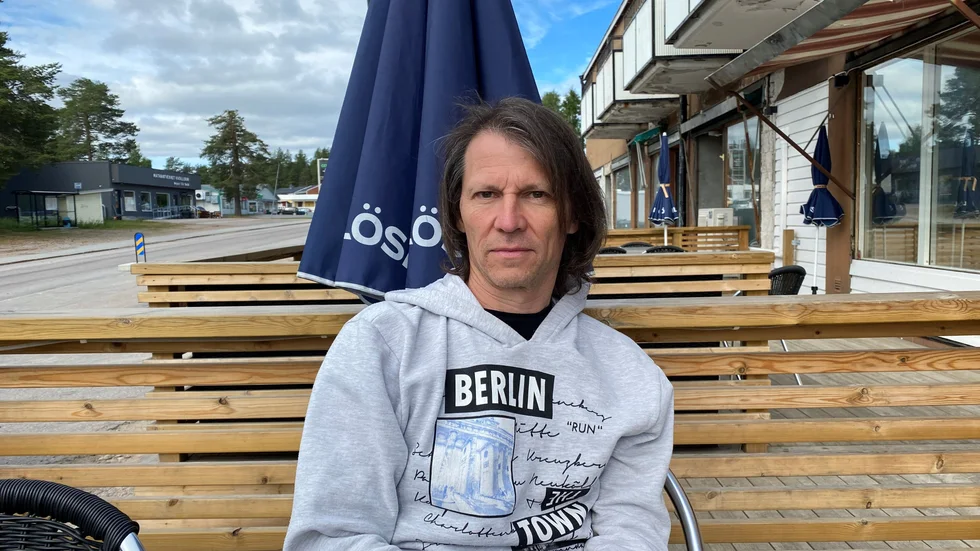 Jakob Hellman är tillbaka på "mammas gata". 