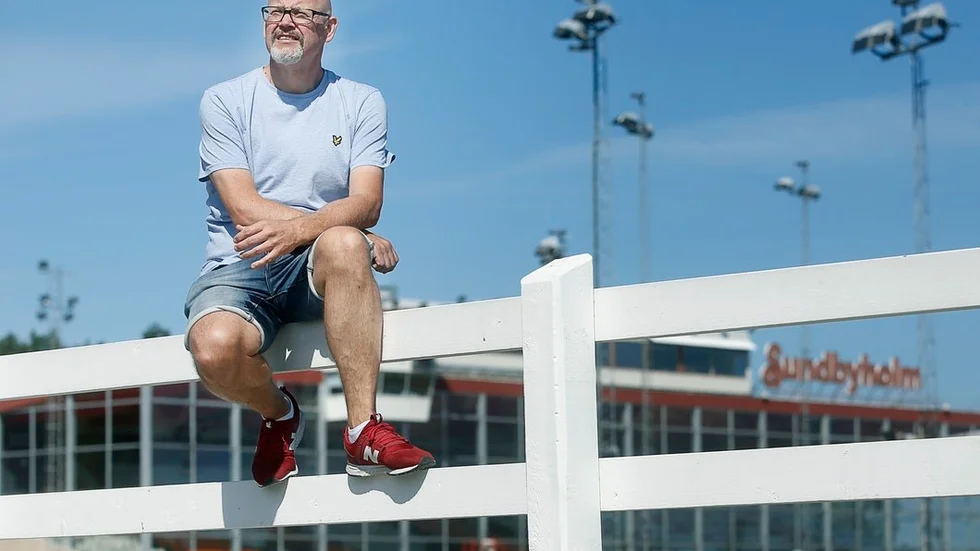 36 kilo lättare ser Micke Wallin fram emot onsdagens travfest på Sundbyholm.
