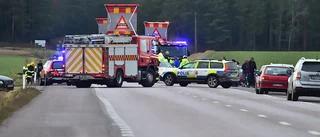 Sex till sjukhus efter krock på Stigtomtarakan