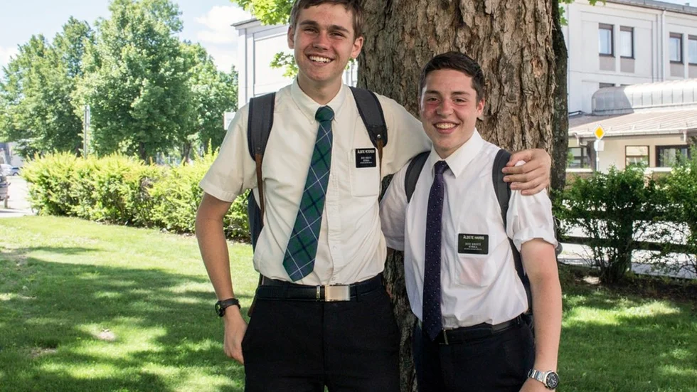 För Shane Petersen och Grant Harris är Sverige hemma under en två år lång missionsresa.