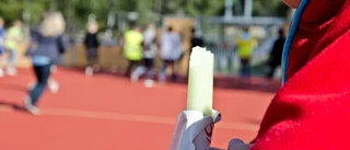 Ny bollplan invigdes med lärarbatalj