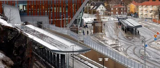 Strängnästjej utsattes för kortbedrägeri på Resecentrum