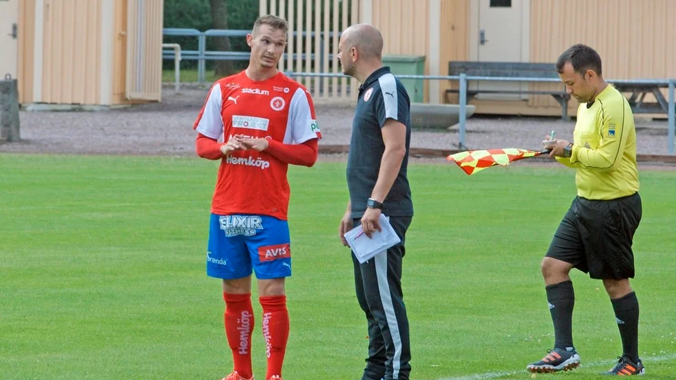 Ethan Gage är tillbaka i Nyköping och är redo att hjälpa klubben stanna kvar i division ett.