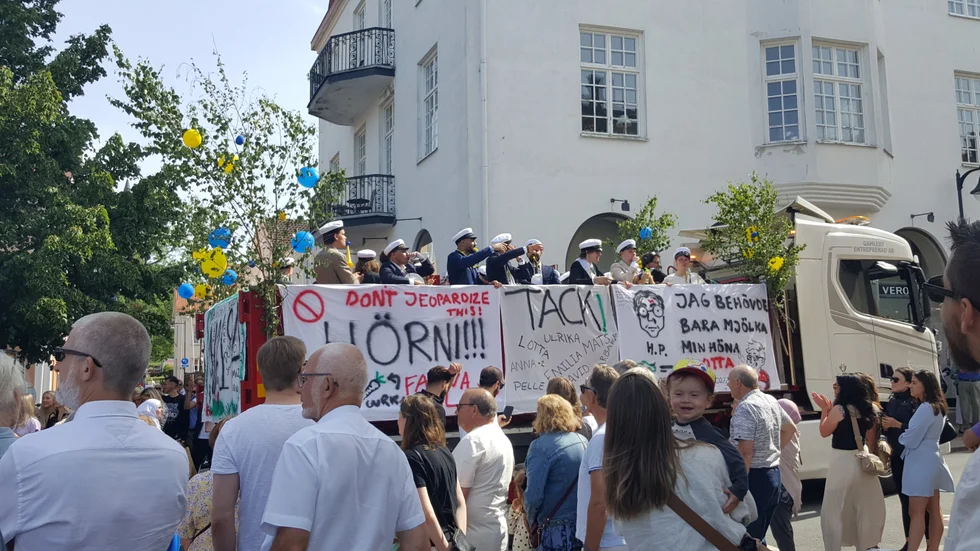 Studentkortege genom Västervik.