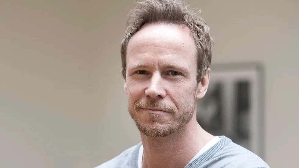Linus Fogel (S) är ordförande för vård- och omsorgsnämnden.