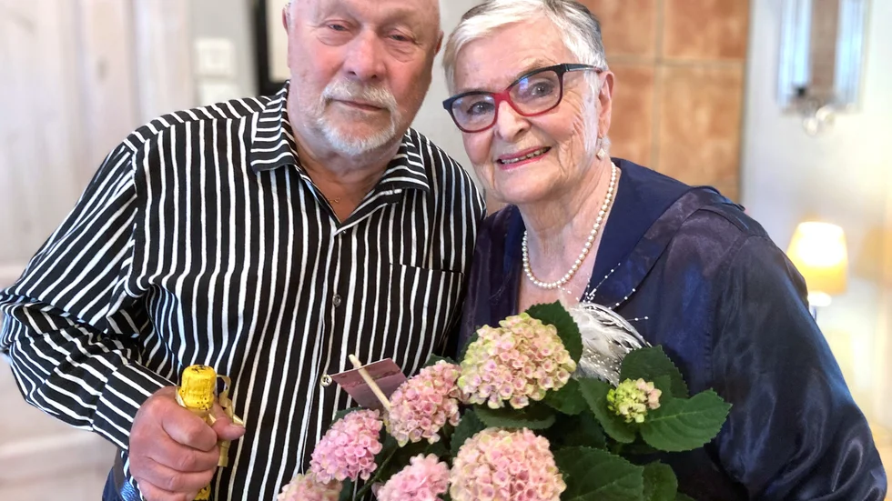 60-årig bröllopsdag! Det sker med all säkerhet bara en gång i livet. För Doris och Rune Notlinds del skedde diamantbröllopet i torsdags den 16 juni. 
Firar du eller dina något speciellt i sommar? Skicka in bild av firandet till familjeliv@nsd.se så får fler dela glädjen med er.