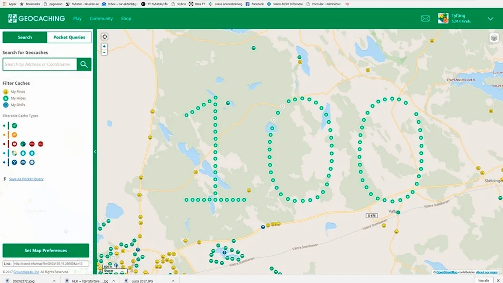 På hemsidan geocaching.com kan du klicka på en av punkterna i 100 och upp kommer en fråga om Katrineholm. När du svarat rätt på frågan får du gps-koordinater som leder till en cache.