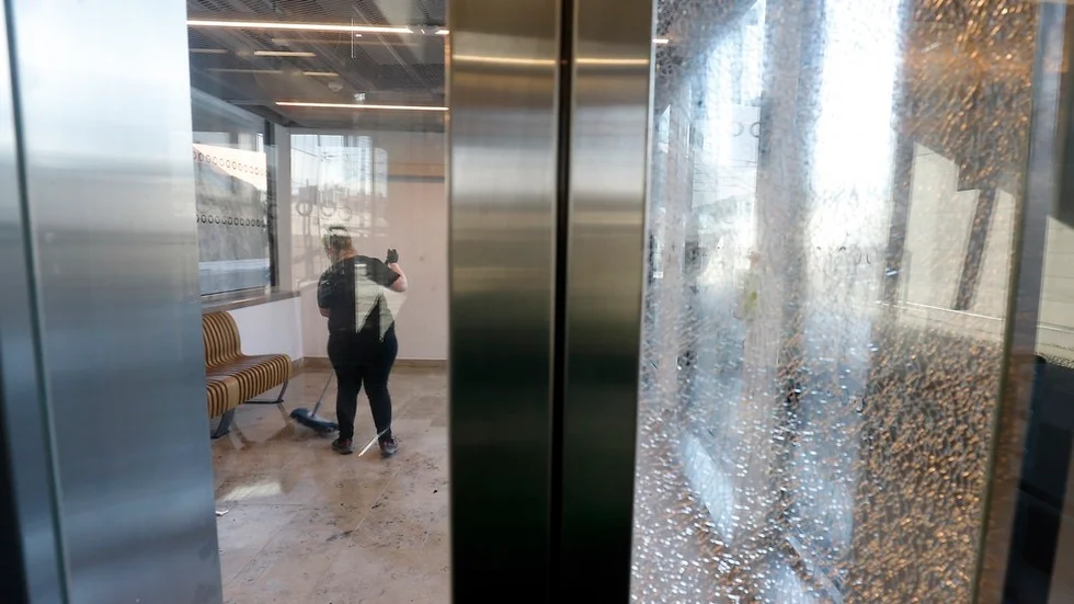 Väntrummet som ligger i höjd med perrongen har utsatts för en rejäl skadegörelse – igen (bilden är tagen i ett annat sammanhang).