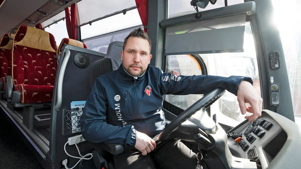 Jonas Åkerström är sportchefen i KVBS som hade hoppats att tränarfrågan redan skulle vara löst. Den är inte det.