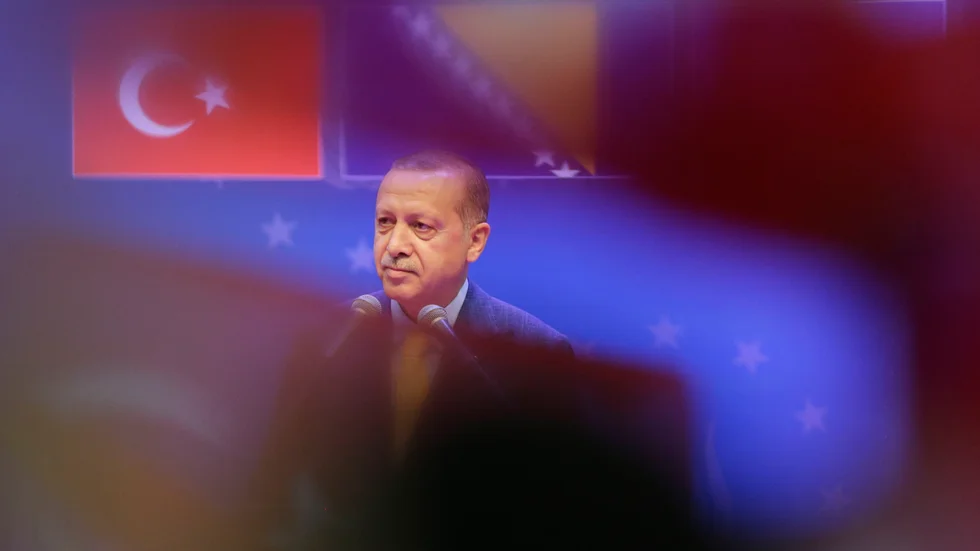Insändarskribenten tycker att Turkiet borde uteslutas från Natopakten eftersom president Erdoğan inte föjer Natos rekomendationer. (Arkivbild)