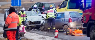 Ung kvinna avled efter svåra trafikolyckan utanför Nyköping