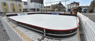 Jenny Palmqvist: Arrangören missar helt poängen när man satsar på plastrink i stället för Svandammen