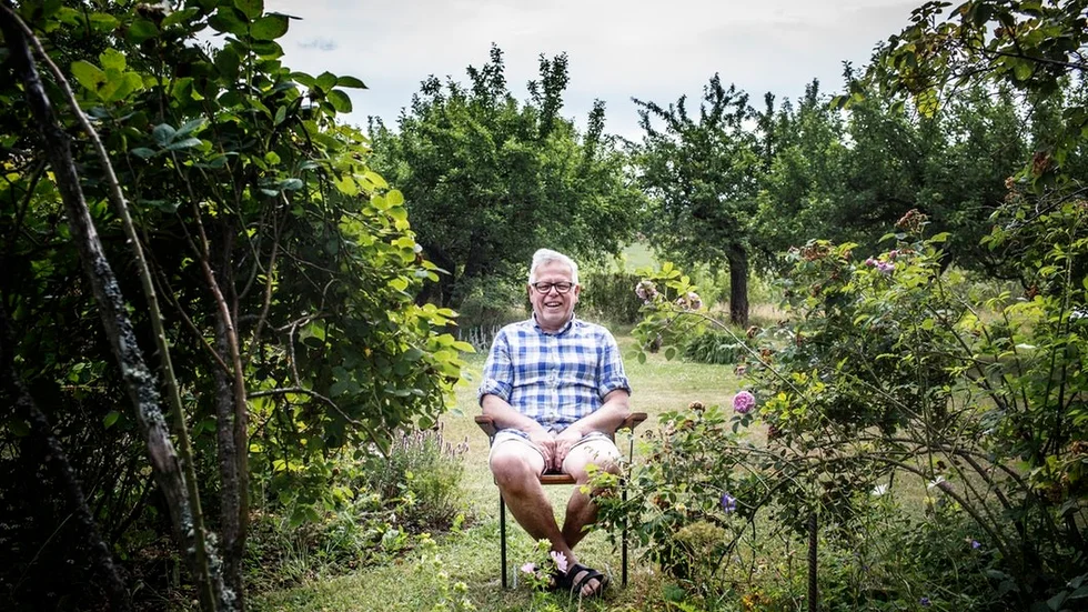 På sin gård Flinkesta trivs Hans Næss. "Det känns häftigt att vara en del av kedjan av lantbrukare som funnits här i ett par hundra år".