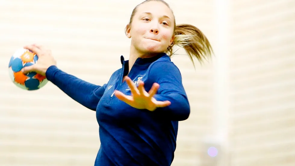 Hannah Flodman fick ta en oplanerad och oönskad semester på grund av ett krånglande knä.
