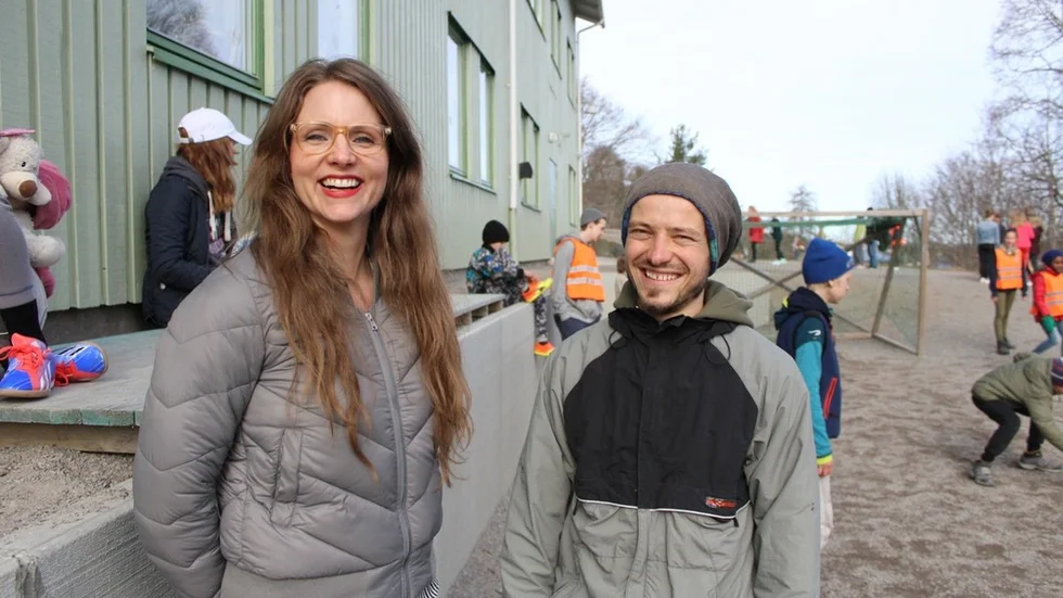 Johanna Holm och Vitek Ronovsky är lärare på skolan och engagerade i trivselprojektet.