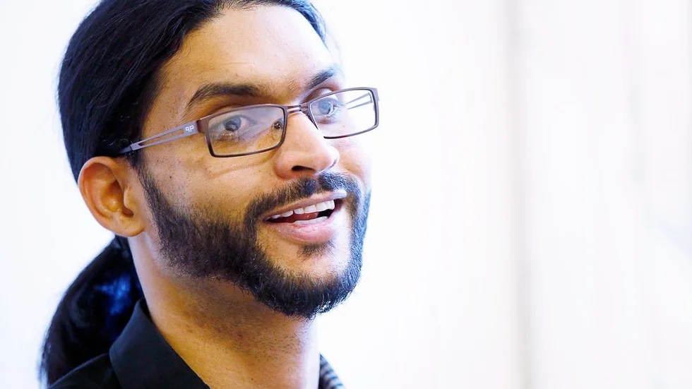 Mentorn Yahya Abdulrahman får många frågor om körkort från de elever han engagerar sig för. Och han svarar mer än gärna. "Jag hade behövt det".