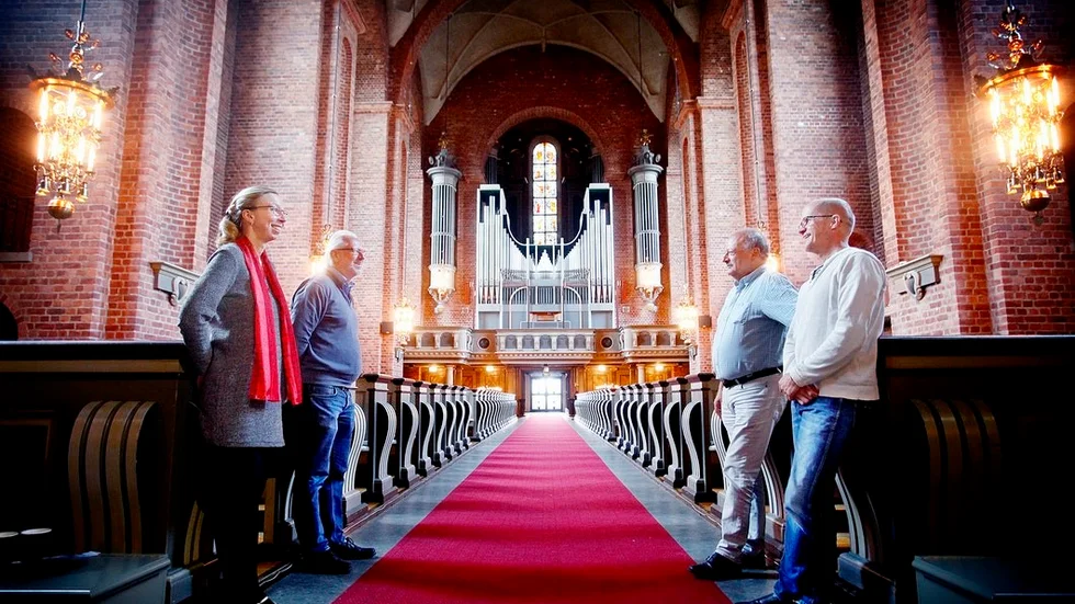 Organisten Maria Säfsten, projektledaren Stefan Säfsten, Patrik Uhlman och dirigenten Mats Stenlund är entusiastiska inför helgens fredskonserter.