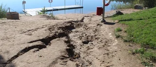 Nya badplatsen rann rakt i sjön