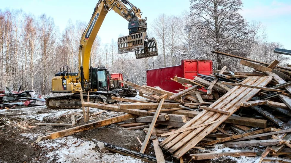 Rivnings- och ombyggnadsmaterial kan sorteras och säljas begagnat, menar en Mjölbybo i ett medborgarförslag.
