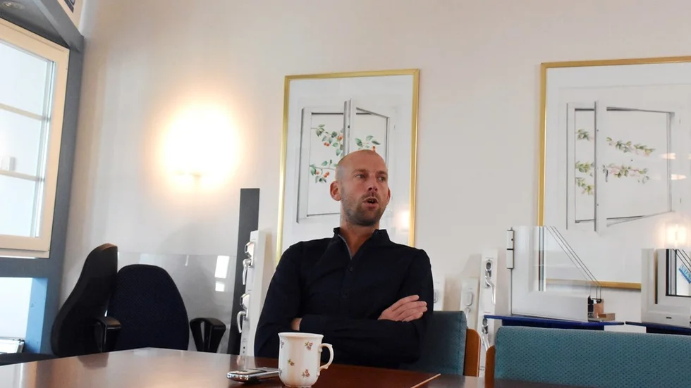 Självklart har Vimmerby IF:s långa och djupa formsvacka satt spår hos tränaren Johan ”JC” Carlsson på mer än ett sätt. Här berättar han om den tungatiden men också om den förhoppningsvis ljusa framtiden. Foto: Micael Rundberg