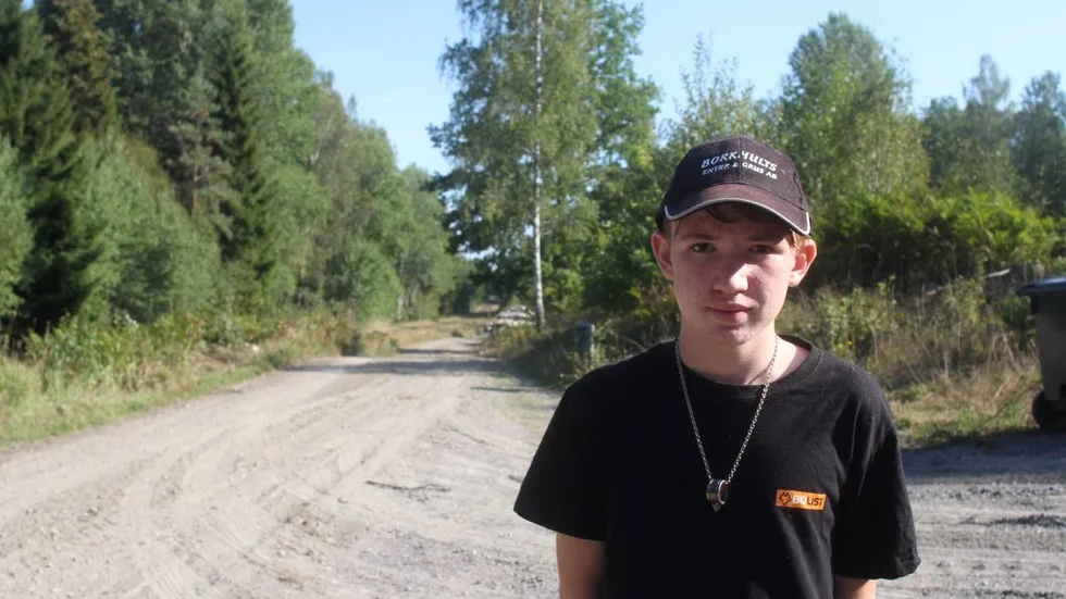 Ska gå. Kommunen låter inte Liam Svensson åka med i skoltaxin som går ett par 100 meter från bostaden.