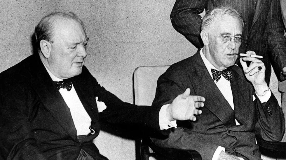 Frihetens räddare. Storbritanniens Churchill och USA:s Roosevelt konfererar 1944.