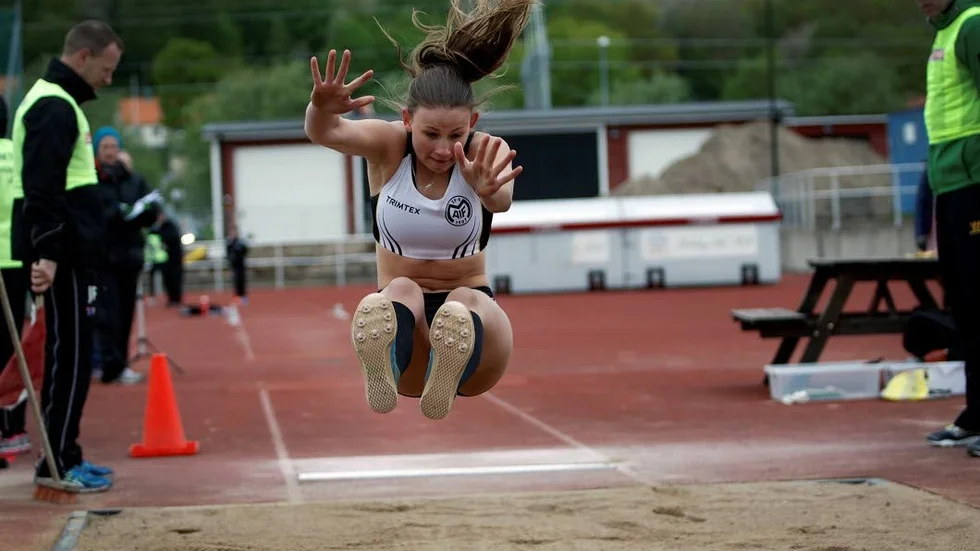Framgångar. Blev det många för Motala AIF i Norrköping indoor games. Emelina Wirebro var en av de som fick kliva upp på prispallen.