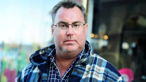 Kritisk. Mikael Östman på Västerviks Taxi anser att länstrafiken och kommunen inte värnar taxiservicen i staden när man göra sina upphandlingar.