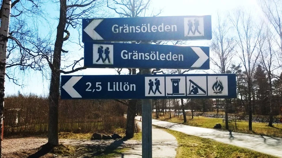 För vandring. Cykling kommer att vara förbjuden på vandringsleden även i framtiden.