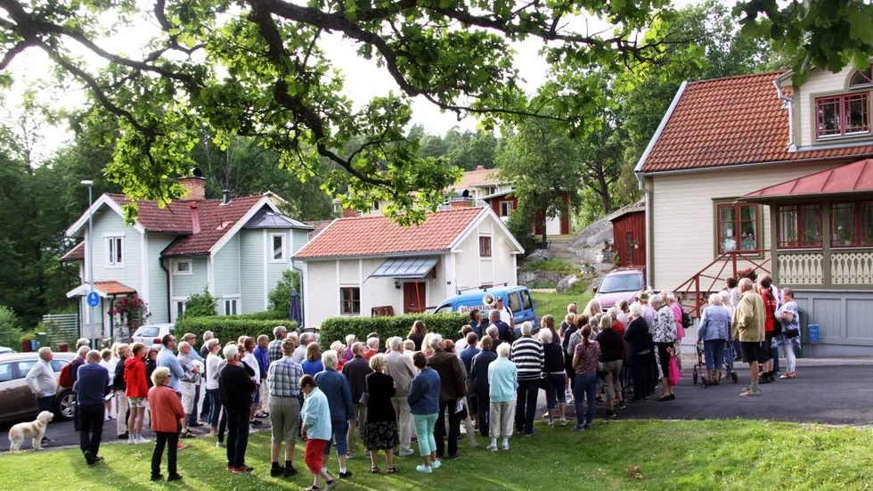 Populära. Natur- och kulturvandringarna i Kinda lockar många deltagare. Som här vid en stadsvandring i Kisa sommaren 2017.
