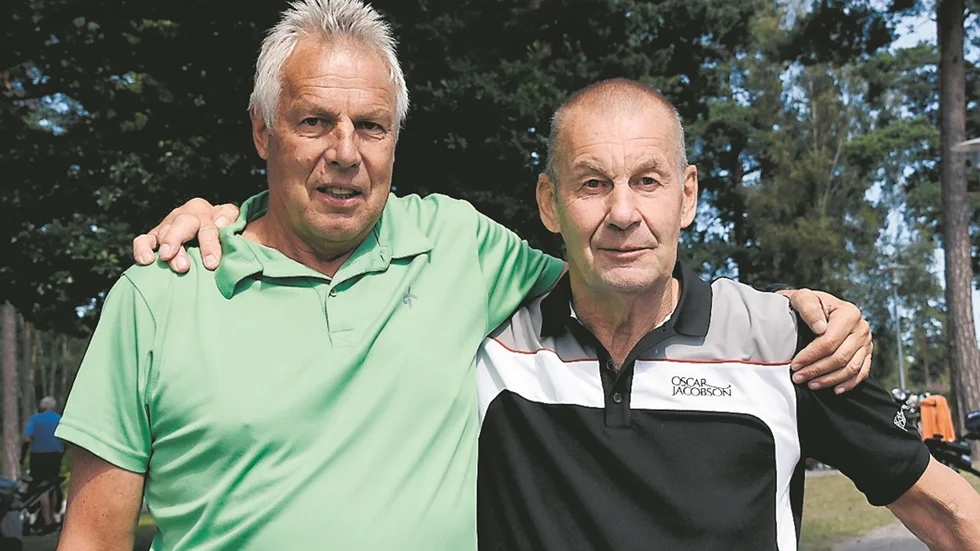 Lennart Eriksson och Dan Eriksson har fina meriter inom handboll, men ägnar sig på äldre dagar helst åt gold.