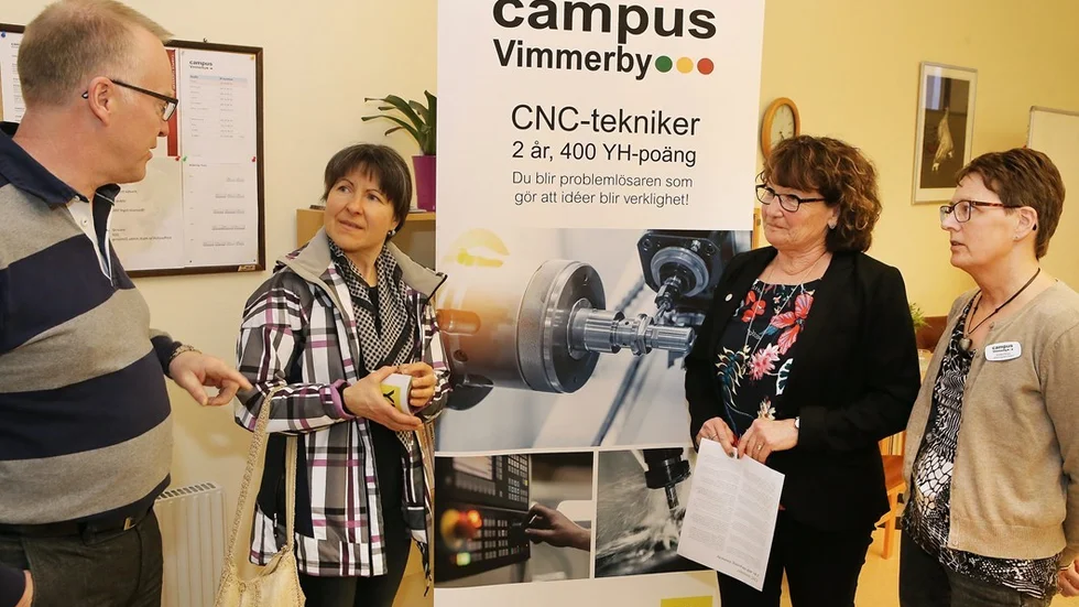 Från vänster Anders Eriksson, Elena Buchkovska, Marie-Louise Johansson och Viveka Rosin utbildningskoordinator. Foto. Roelof Stroetinga