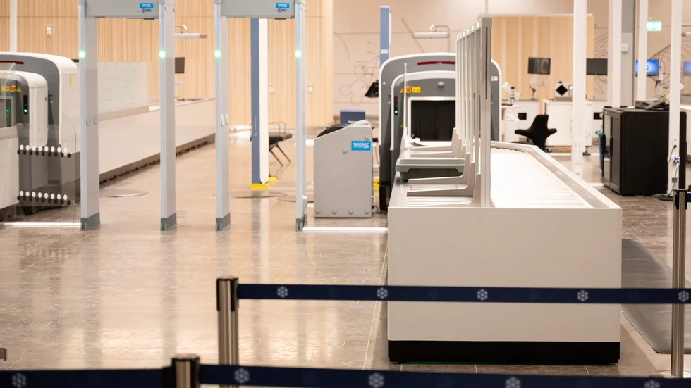 I den nya säkerhetskontrollen vid terminal 5 på Arlanda finns 14 flöden, eller linor, där resenärer passerar.