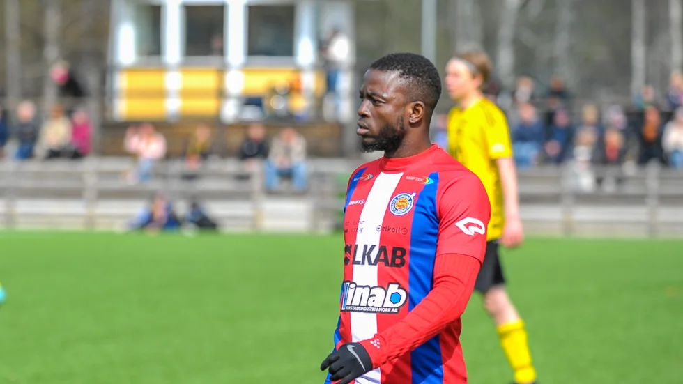 George Mattar är ännu fast i Sierra Leone, i väntan på nytt arbetstillstånd.