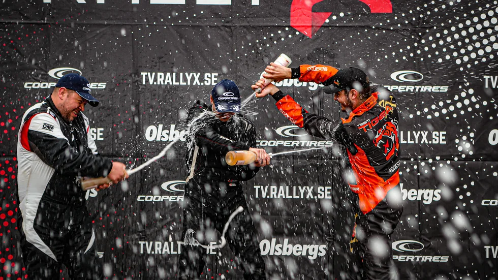 Viktor Johansson och Simon Tiger har tagit greppet om Rally X-serien.