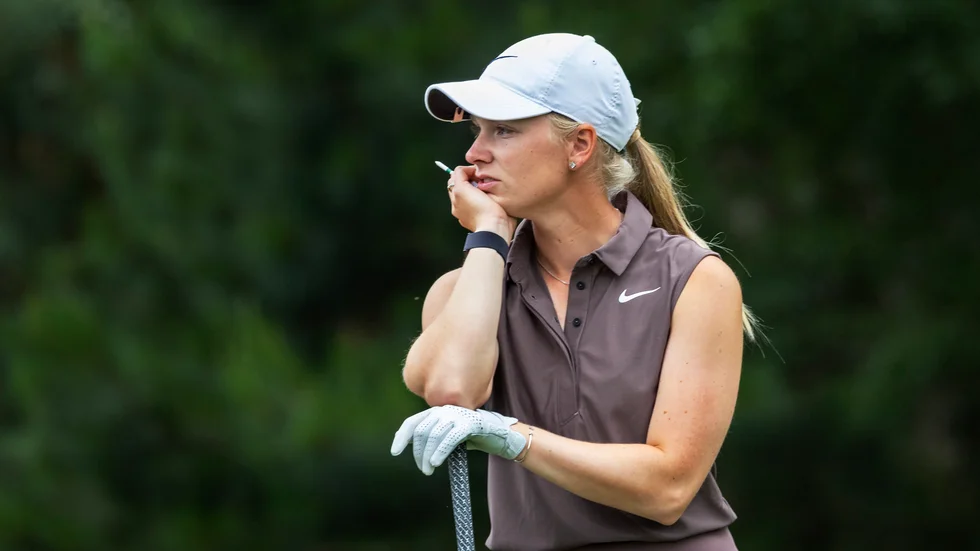 Frida Kinhult ligger på en delad 13:e plats efter tredje rundan av LPGA-tourtävlingen i Michigan i USA.