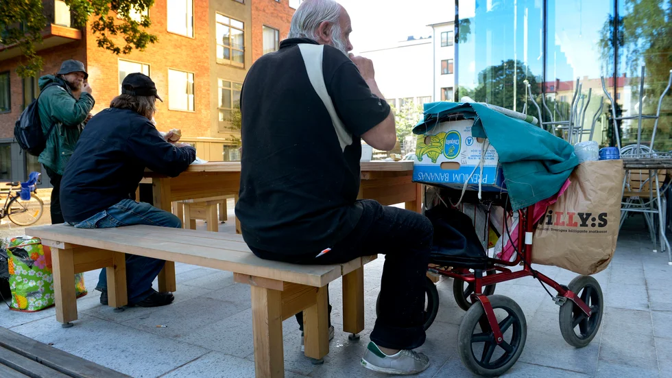 Nu höjer Liberalerna och regeringen satsningen på civilsamhällets arbete med socialt utsatta med ytterligare 40 procent i vårbudgeten, skriver tre representanter för Liberalerna.