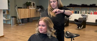 TV: Häng med när Amanda fixar balfrisyren