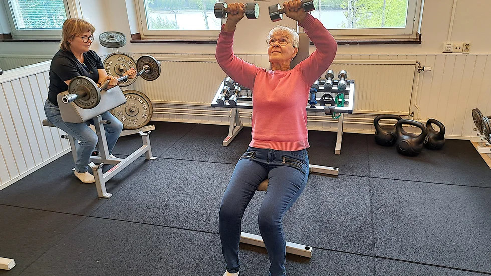 Nu är de igång! I byns gamla förskola blev det gym tack vare en kärntrupp av entusiaster där bland andra Karin Sandling och Anncatrine "Kinna" Persson ingått.