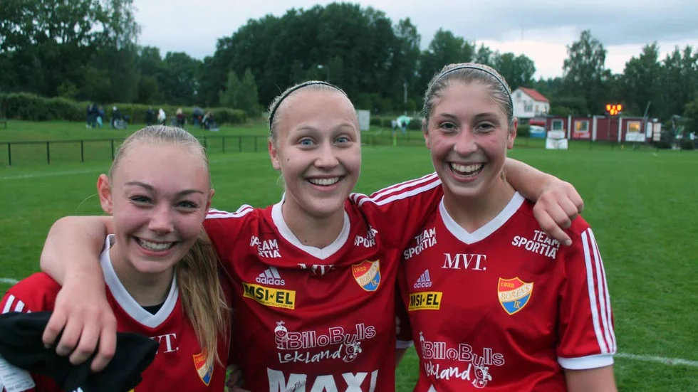 MÅLSKYTTARNA. Hanna Kempe, Maria Kåhlin och Ebba Stolt nätade när Boren vann mot Studenterna med 5–0. En viktig seger i bottenstriden.