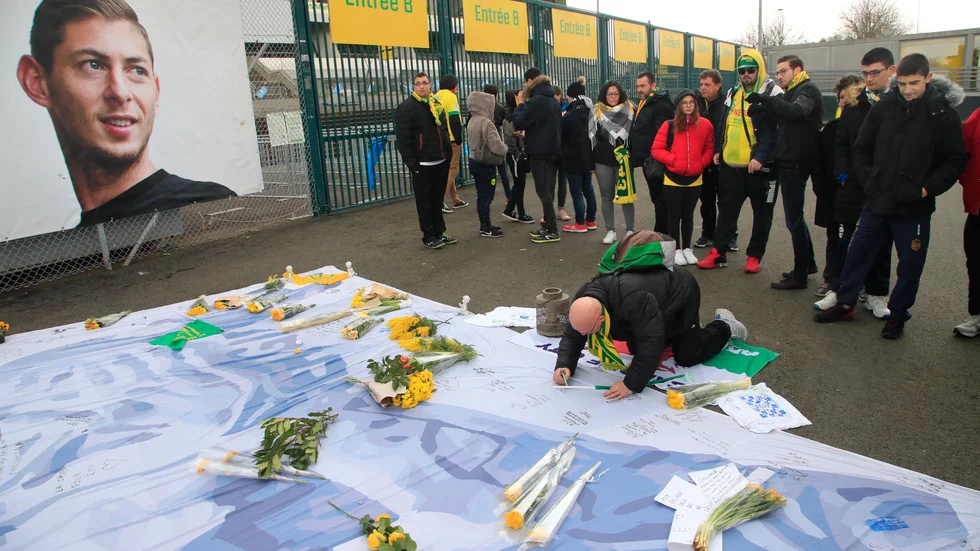 Fifa, det internationella fotbollsförbundet, har beordrat walesiska Cardiff att betala motsvarande drygt 129 miljoner kronor till den franska ligaklubben Nantes. Arkivbild.