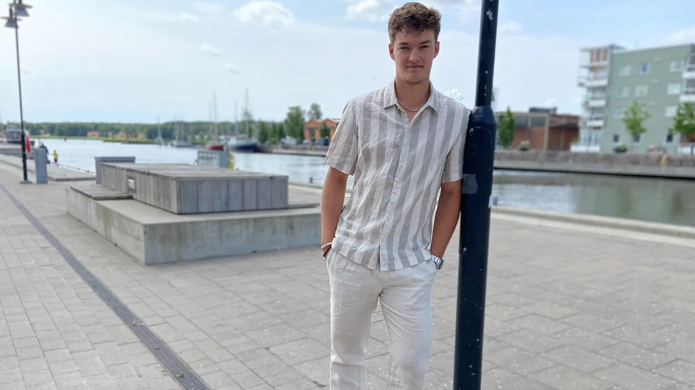 Samtidigt som Fabian Wagner tog studenten från samhällsprogrammet så skrev han på ett NHL-kontrakt. "Det var en av mina bästa veckor hittills" säger Nyköpingskillen.