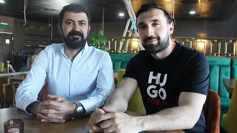 Restaurang Malak är på gång att öppna i Tornby. "Vi siktar på den 19 juni", säger delägarna Allan Hassanson och Said Avdalayan.