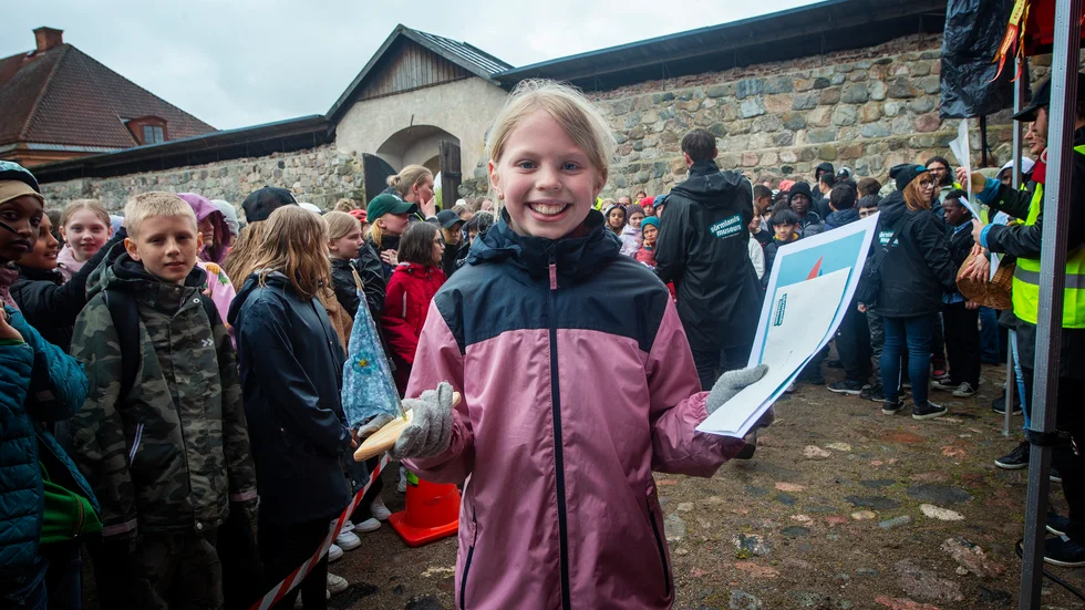 "Jag har tyckt om att snickra ända sen jag var liten", berättar fjärdeklassaren Lisa Uvnäs från Kunskapsskolan. Hennes båt var först över mållinjen i årets race.