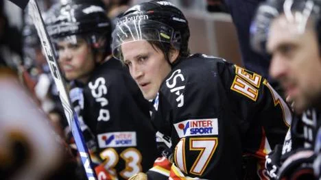 Jonathan Hedström har skrivit på för finska Kärpät. Men nye klubbdirektören var länge tveksam till nyförvärvet.