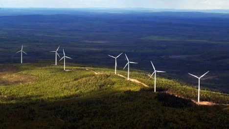 "Med småskaliga anläggningar ägda av byasamfälligheter, kooperativ och liknande stannar vinsterna i Norrbotten", säger Börje Lööw. FOTO: Magnus Pehrsson