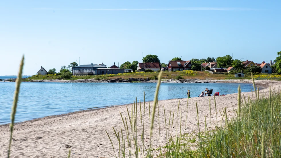 Ljugarn är en ort där många har havsutsikt, men den är inte alltid garanterad. Har grannen stor byggrätt och området är detaljplanelagt kan utsikten komma att försvinna eller begränsas kraftigt.
