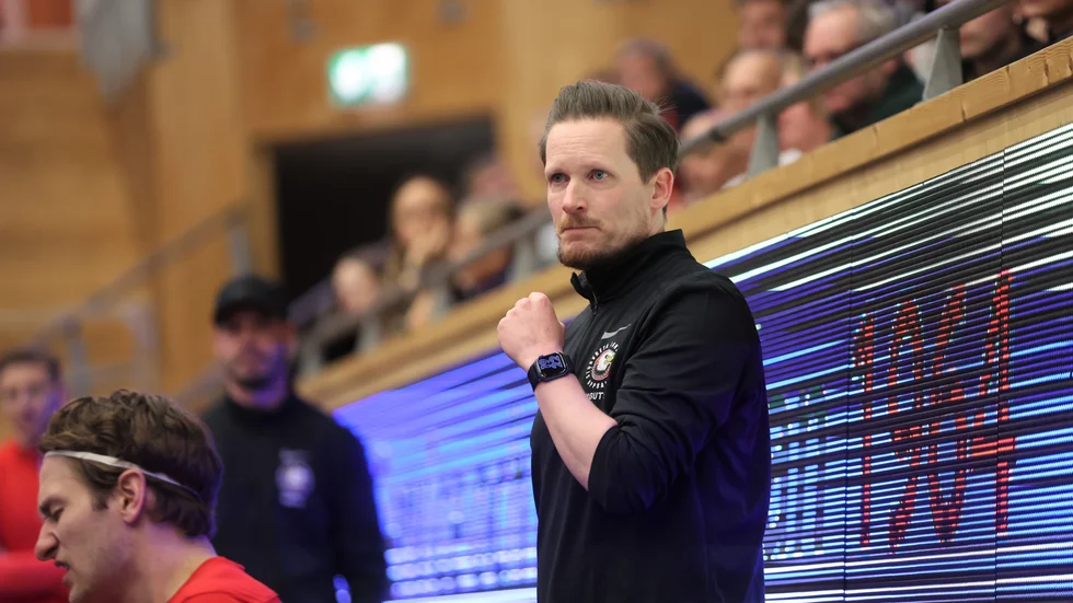 I sin roll som assisterande tränare ligger bland annat ansvaret för powerplay-spelet på Kim Johansson. Han vann tre SM-guld som spelare. Nu gör han sitt första slutspel som tränare.
