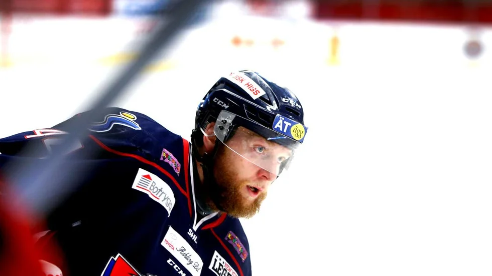 Tillbaka. Jonas Junland.